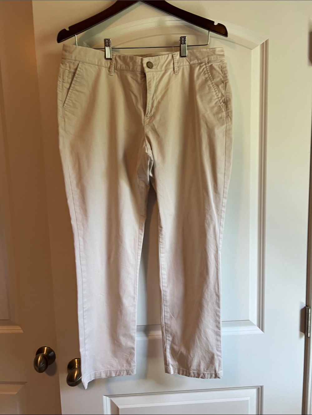 GAP Skinny Boyfriend Khakis in Light Beige Size 8